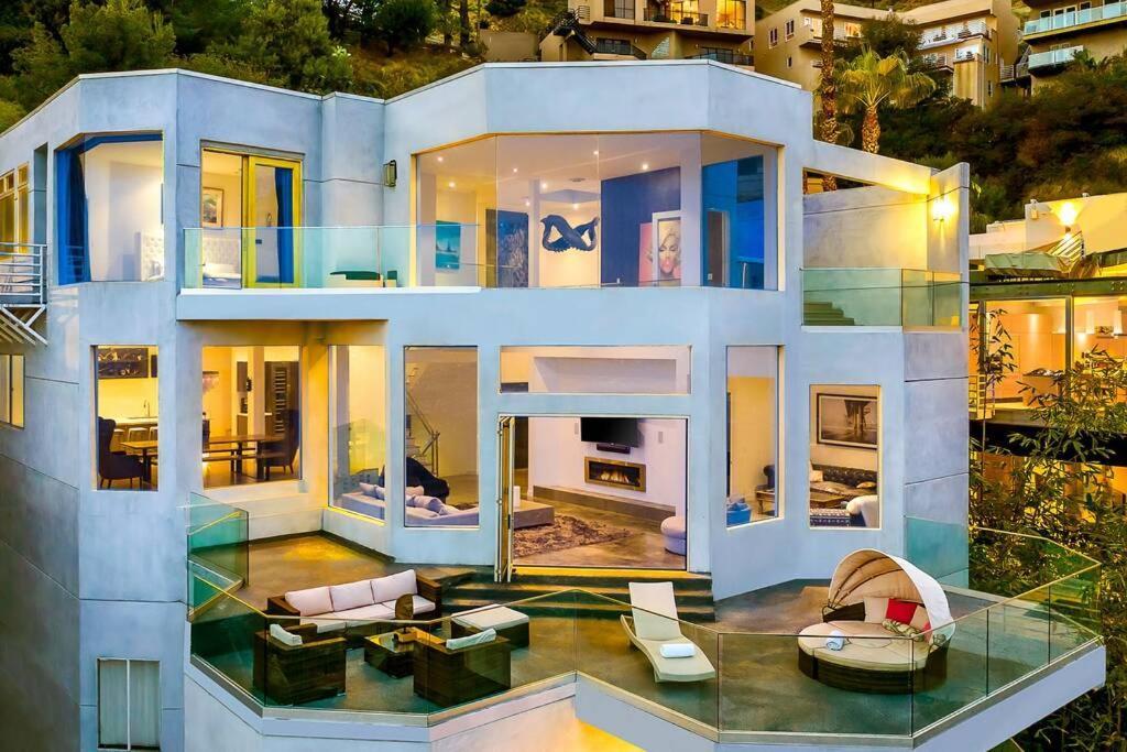 Hollywood Hills Modern Sanctuary-jaw Dropping View *