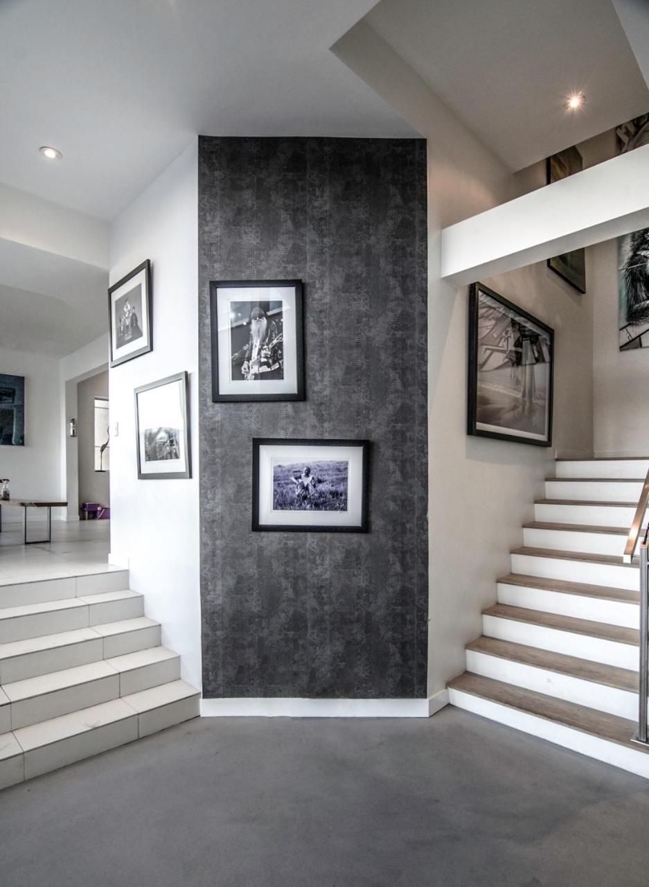 Villa Hollywood Hills Modern Sanctuary-jaw Dropping View *
